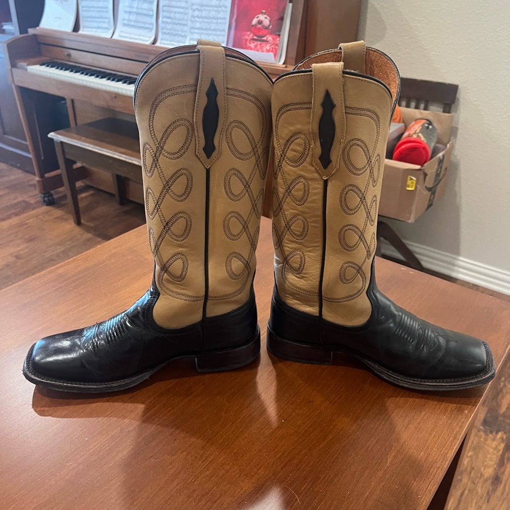Tommy llama, women’s cowboy boots size 7